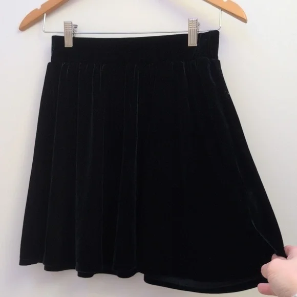 SIMONS BLUE VELVET SKIRT SIZE X SMALL - Picture 2 of 5